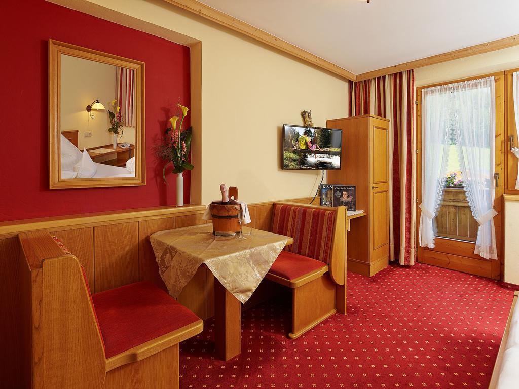 Hotel Laendenhof Superior Mayrhofen Pokój zdjęcie